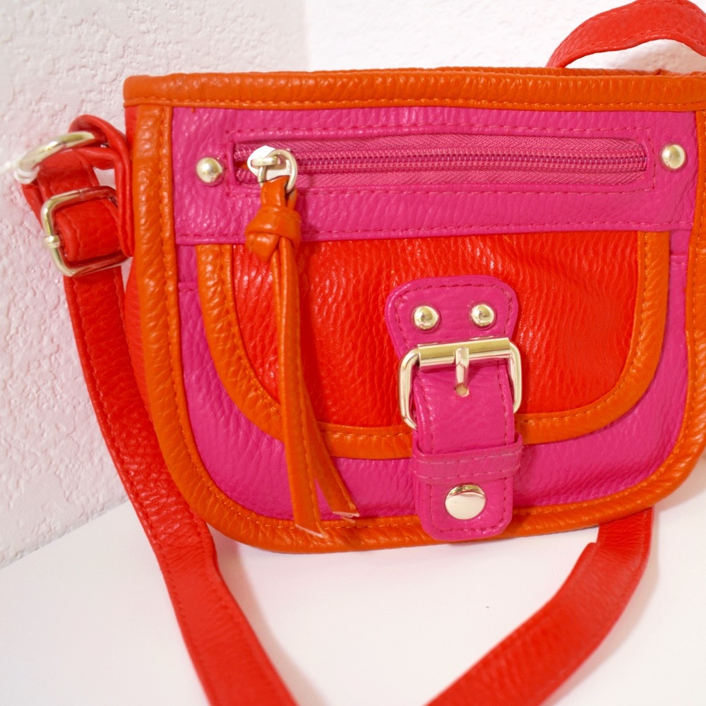 | CROSS BODY | MINI BAG |